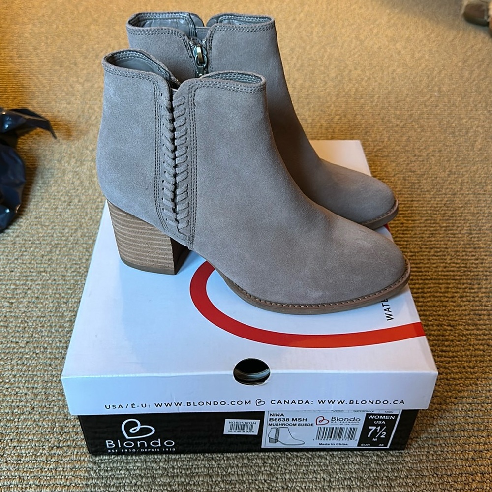NWT Blondo Waterproof Nina Mushroom Suede Booties
